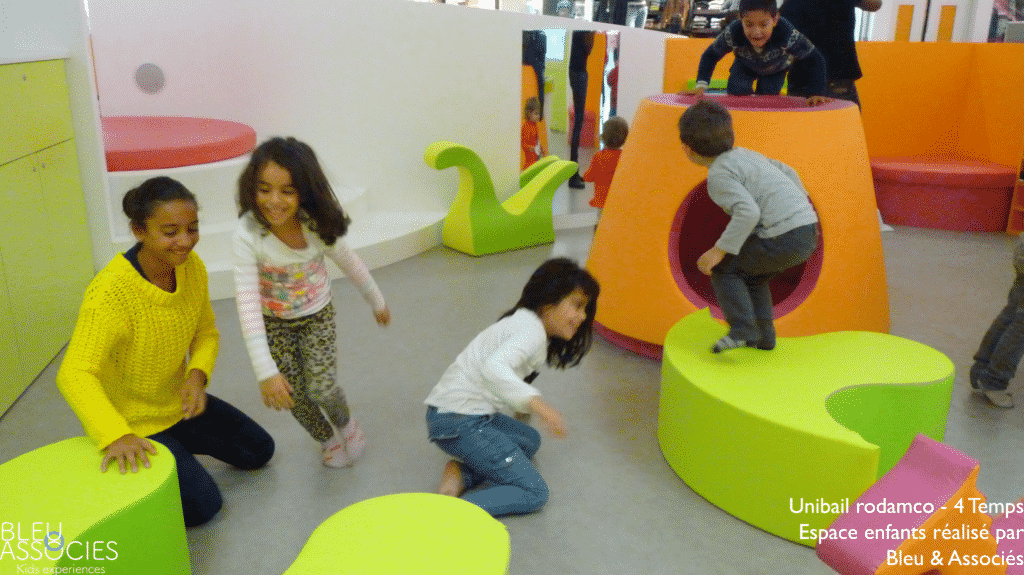 4-Temps-espace-enfants-bleu-et-associes-kids-experiences