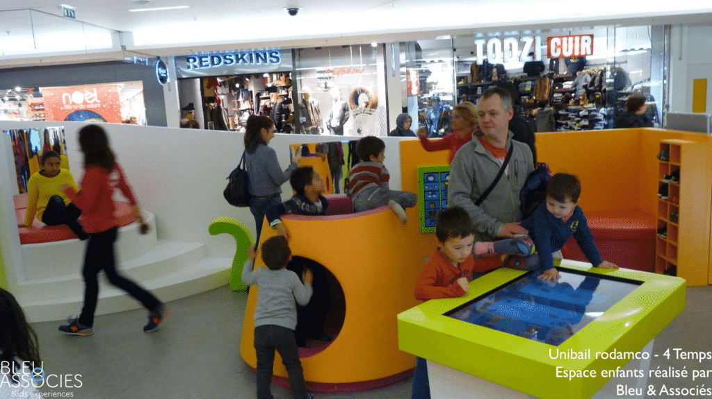 4-Temps-espace-enfants-bleu-et-associes-kids-experiences