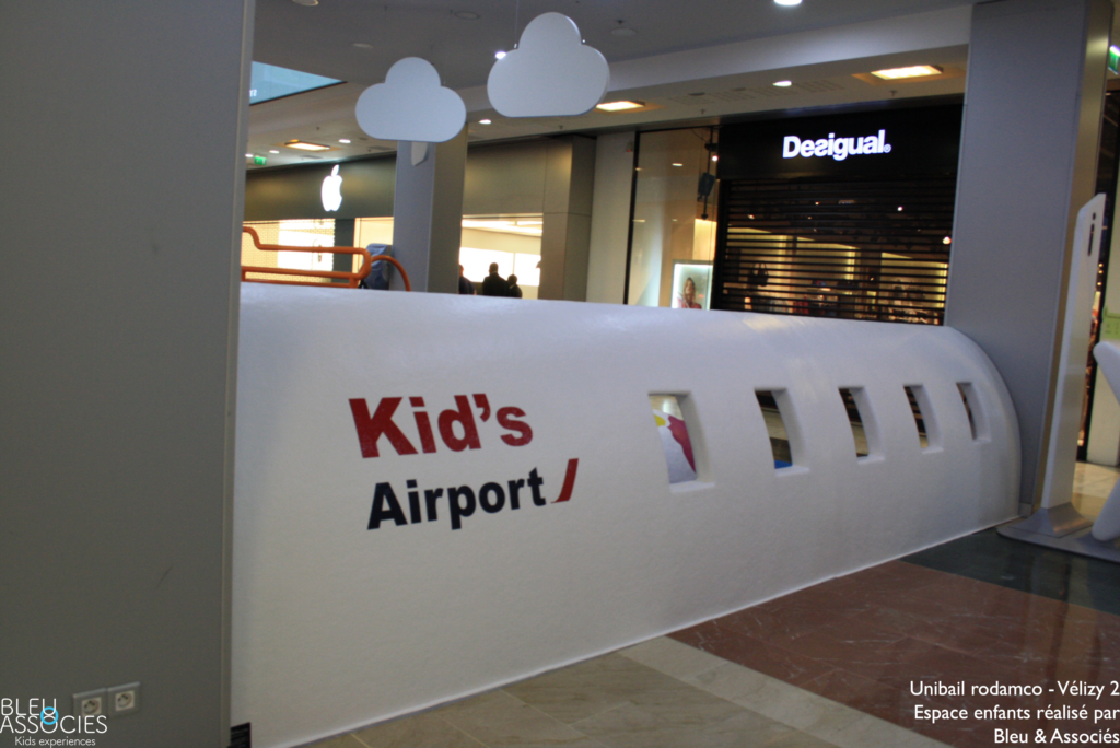 Velizy-2-Kids-airport-espace-enfants-bleu-et-associes-kids-experiences